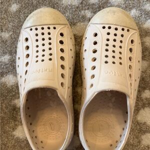 Native Kids Water Shoes - Light Pink
